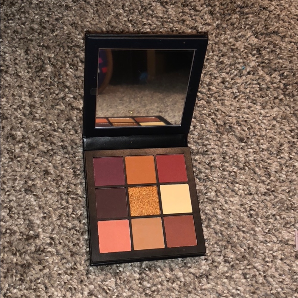 Huda warm brown obsession palette